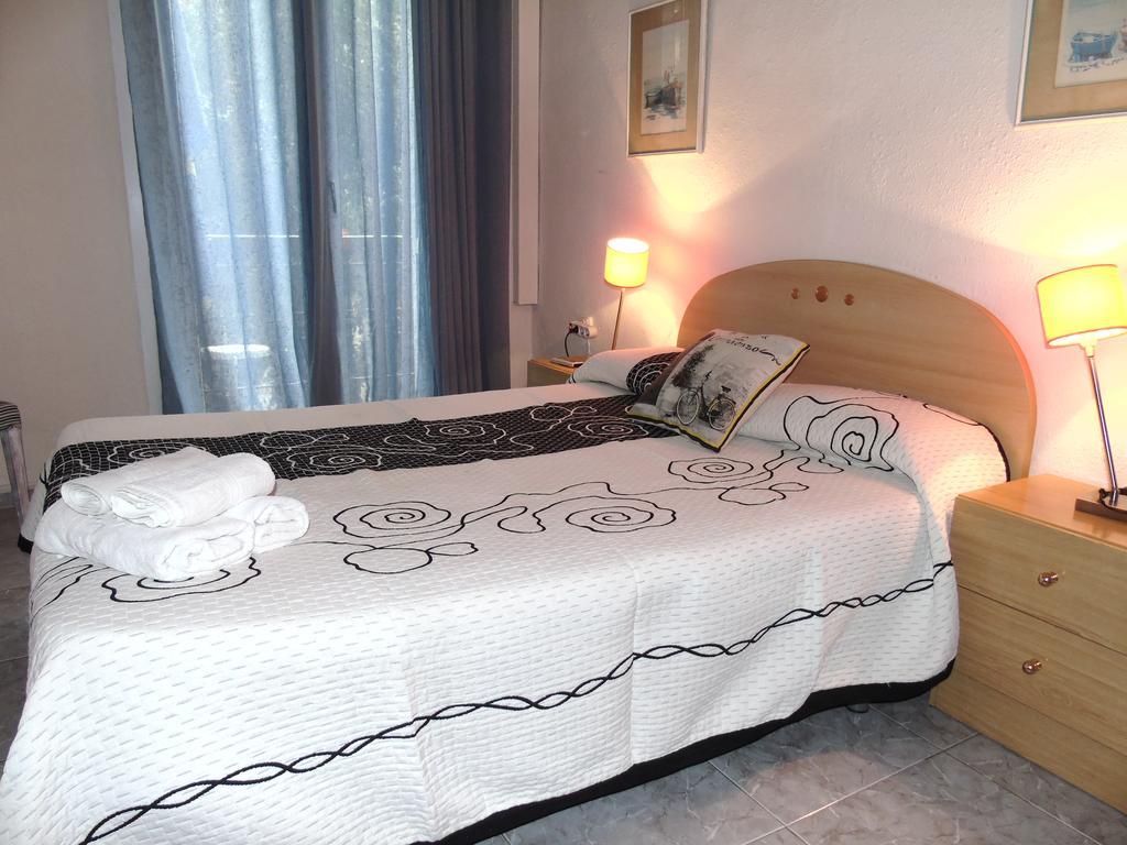 Hostal Aribau Barcelona Quarto foto